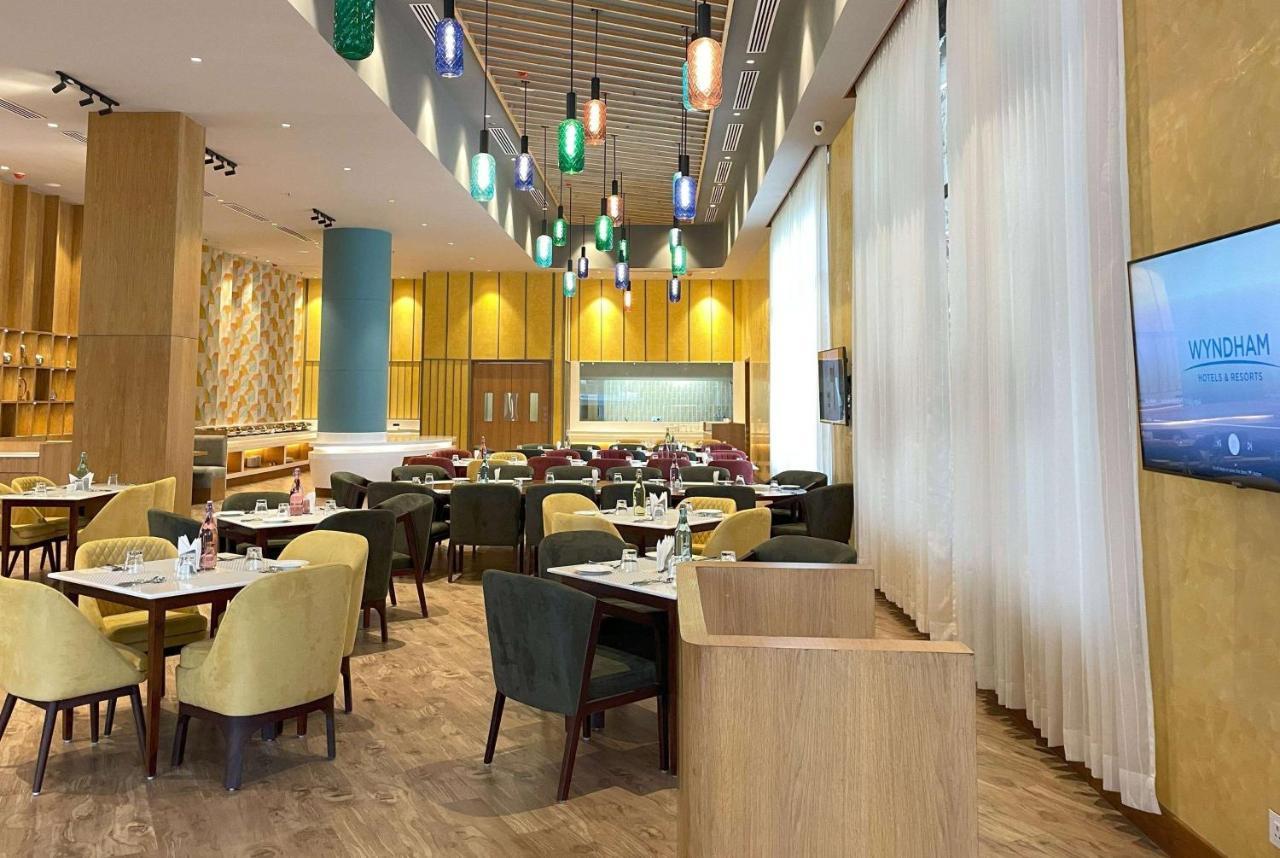 Ramada Encore By Wyndham Amritsar Airport Exteriör bild