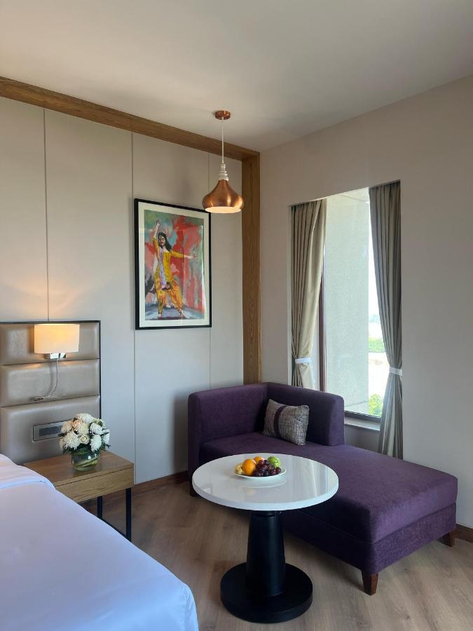 Ramada Encore By Wyndham Amritsar Airport Exteriör bild