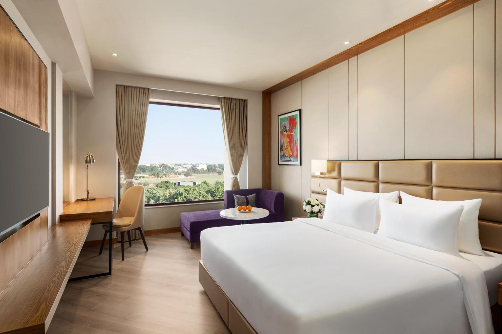 Ramada Encore By Wyndham Amritsar Airport Exteriör bild